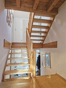 Aufgang: 1. zur 2. Ebene