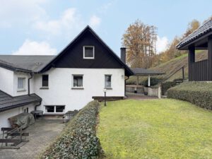 Rückansicht & Garten