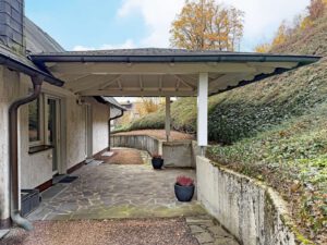 überdachte Terrasse