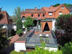 Rückansicht/Dachterrasse