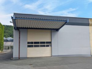 Frontansicht/Rolltor Halle 6