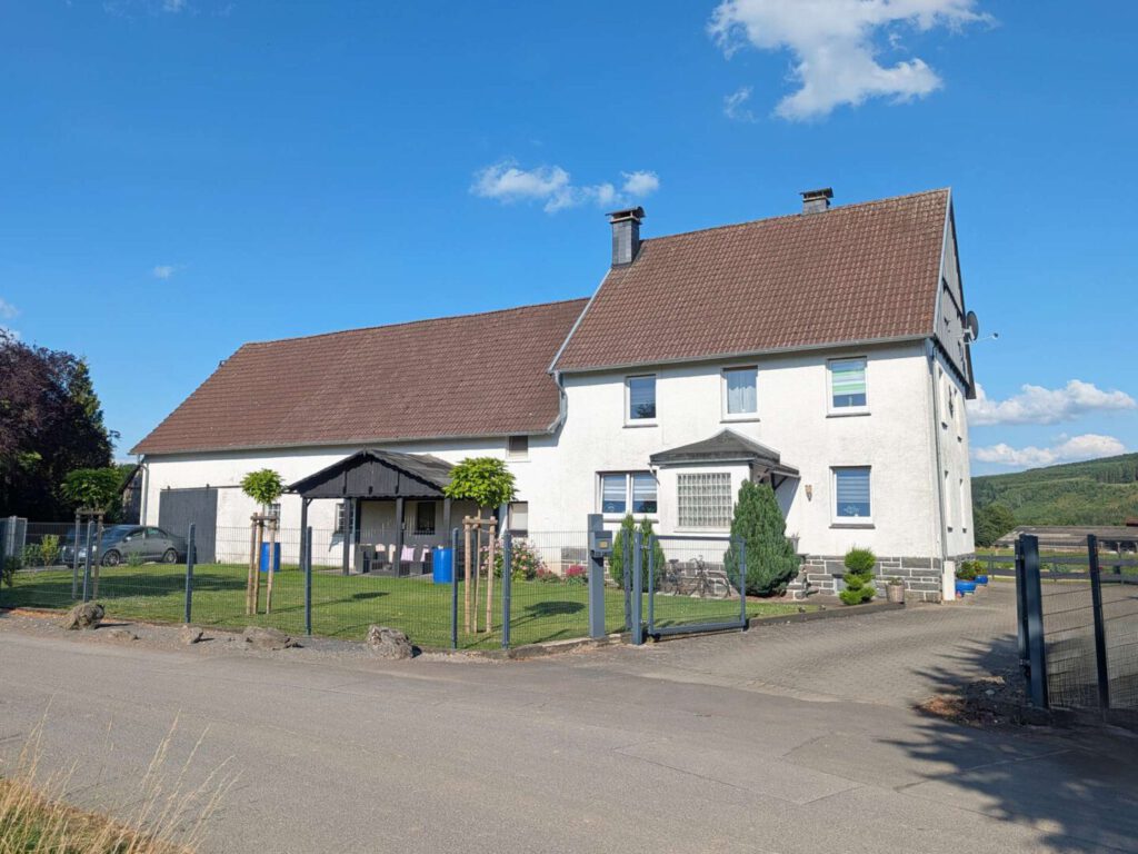 Straßenansicht